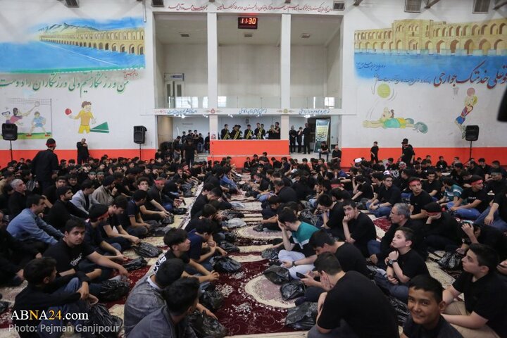 سوگواره دانش آموزی «احلی من العسل» در شهر اصفهان