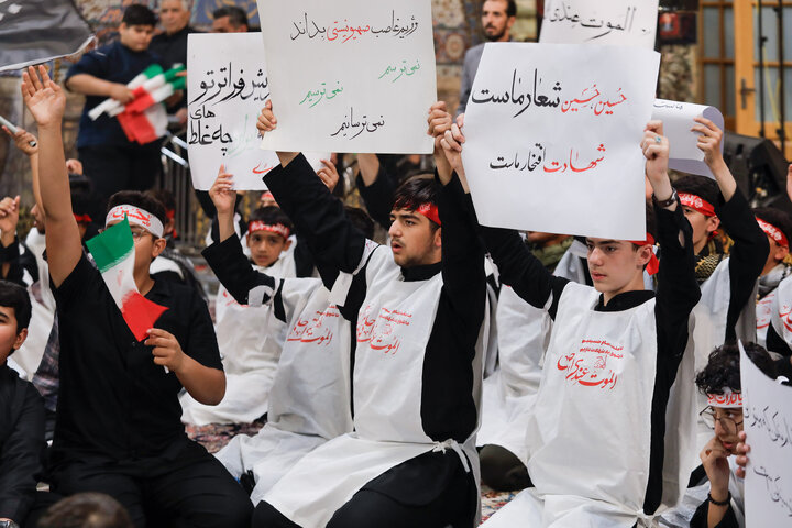 تقرير مصور/ انطلاق برنامج خاص بعنوان "أحلى العسل" في مرقد الإمام الرضا (عليه السلام)