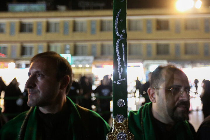 گزارش تصویری | مشق شمشیر نجفی‌های مقیم قم در ششمین شب ماه محرم