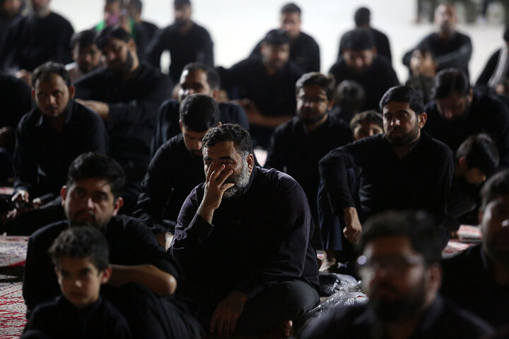 گزارش تصویری | مراسم عزاداری امام حسین(ع) به زبان اردو در حرم مطهر بانوی کرامت