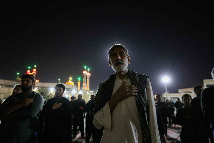 گزارش تصویری | مراسم عزاداری امام حسین(ع) به زبان اردو در حرم مطهر بانوی کرامت