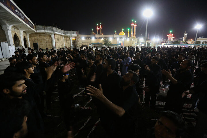 گزارش تصویری | مراسم عزاداری امام حسین(ع) به زبان اردو در حرم مطهر بانوی کرامت