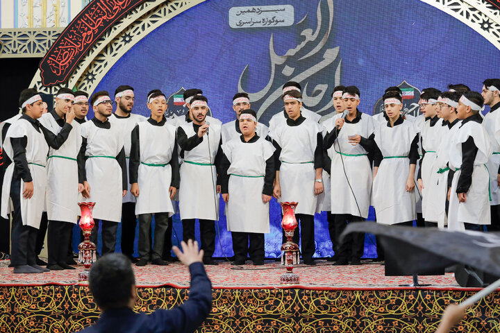 گزارش تصویری | ویژه‌برنامه احلی من العسل در حرم مطهر رضوی