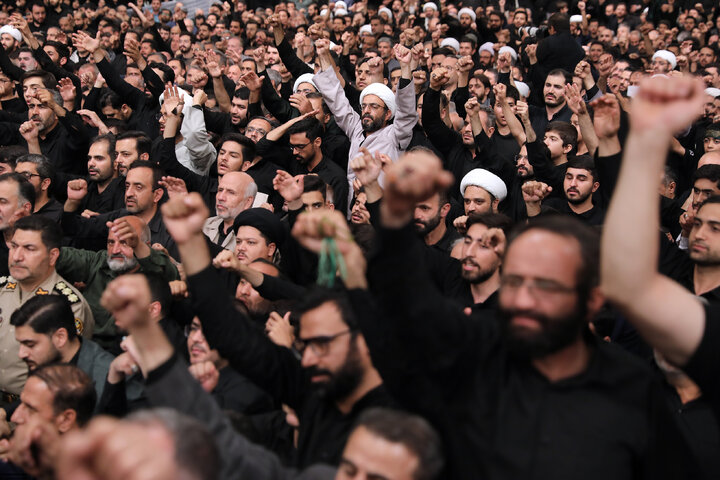 Photos: First night of Muharram mourning ceremonies held at Imam Khomeini (ra) Hussainiyah