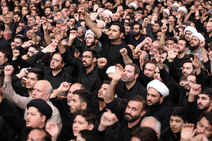 Photos: First night of Muharram mourning ceremonies held at Imam Khomeini (ra) Hussainiyah