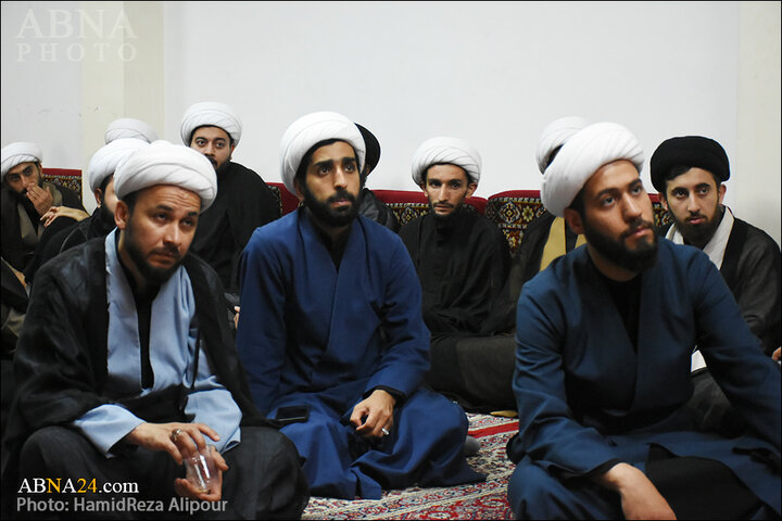 گزارش تصویری| نشست جمعی از طلاب گروه‌های جهادی و تبلیغی با آیت‌الله رمضانی