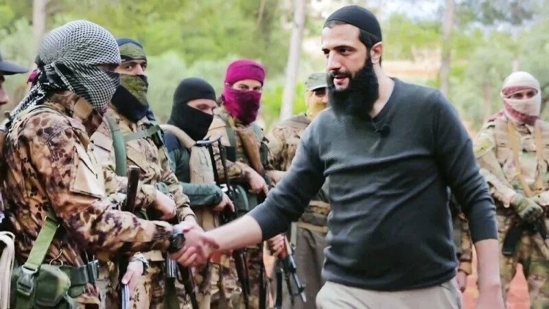 El-Colani Rejimi Güçlerinden Humus Kırsalında Yeni Bir Suç Daha El-Colani Rejimi Güçlerinden Humus Kırsalında Yeni Bir Suç Daha