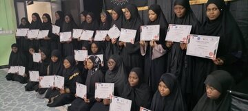 Mabanati wa Madrasa ya Hazrat Zainab (sa) - Kigamboni, Dar-es-salaam, Wapatiwa Vyeti vya (ICDL) Baada ya Kukamilisha Kozi hiyo ya Mafunzo ya Kompyuta