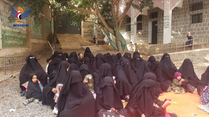 تقرير مصور/ الهيئة النسائية في حجة اليمنية تنظم فعاليات ثقافية بذكرى استشهاد الإمام الحسين(ع)