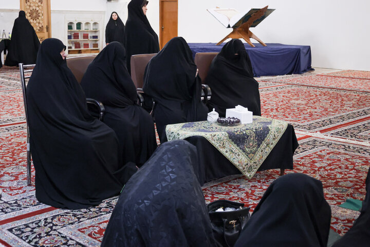 محفل قرآنی «ام‌ابیها» در حرم مطهر رضوی