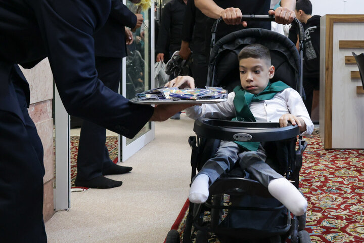 تشرف کاروان زیارتی تبریز به حرم مطهر رضوی