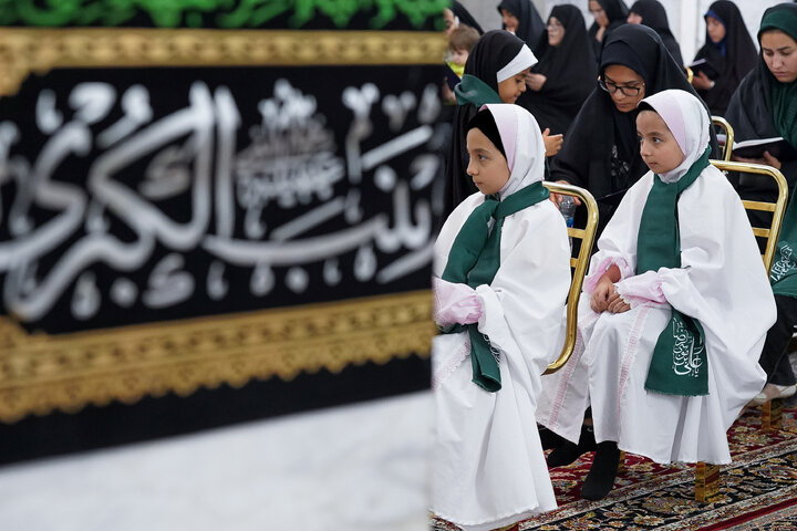 تشرف کاروان زیارتی تبریز به حرم مطهر رضوی