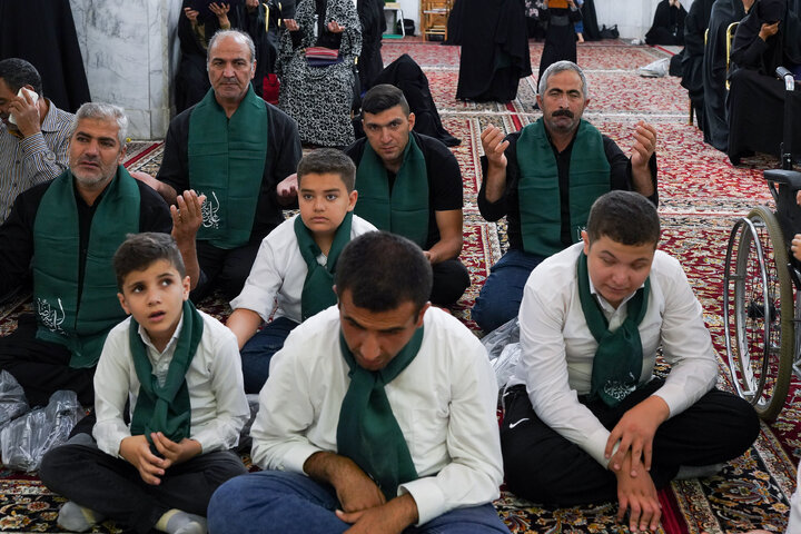 تشرف کاروان زیارتی تبریز به حرم مطهر رضوی