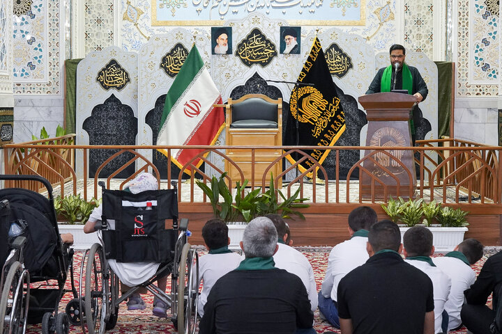 تشرف کاروان زیارتی تبریز به حرم مطهر رضوی