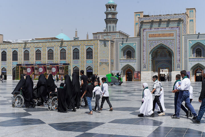 تشرف کاروان زیارتی تبریز به حرم مطهر رضوی