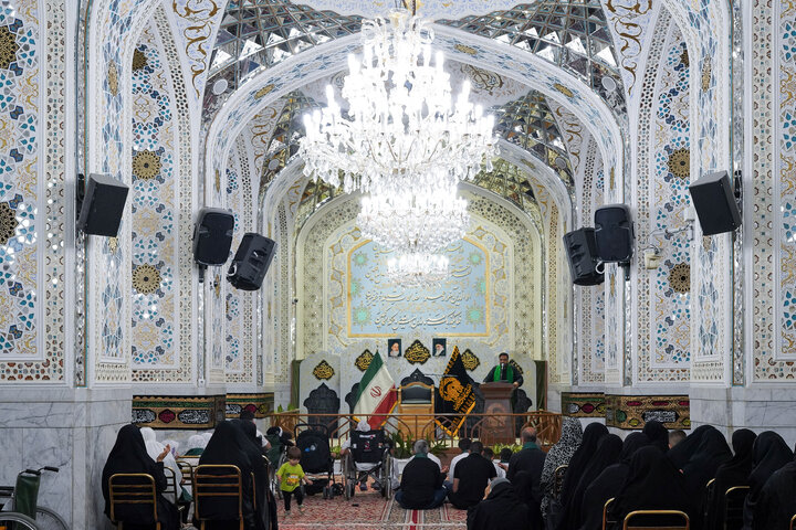 تشرف کاروان زیارتی تبریز به حرم مطهر رضوی