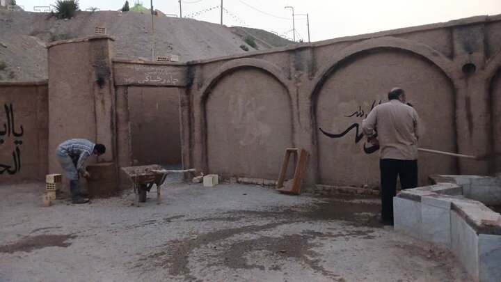 آماده‌سازیِ چهارمین سوگواره تجسّمی چادرِخاکی در شهر قم