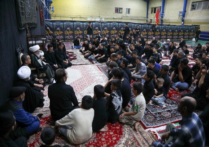 حضور آیت‌الله العظمی کریمی جهرمی در مراسم عزاداری افغانستانی‌های مقیم قم