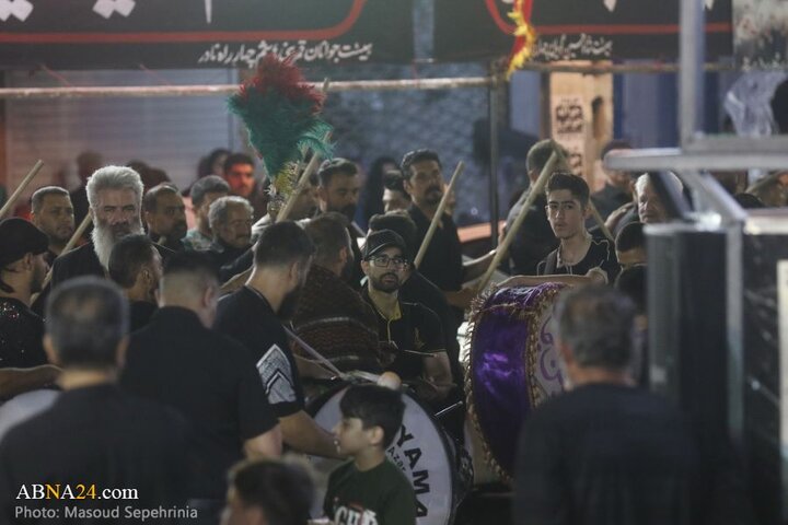 میزبانی محله چهارراه نادر شهر تبریز از عزاداران حسینی