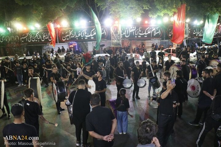 میزبانی محله چهارراه نادر شهر تبریز از عزاداران حسینی