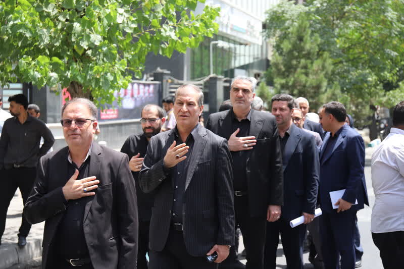 عرض ارادت اهالی خیابان آیتالله طالقانی شهر تهران به ساحت سیدالشهداء + تصاویر