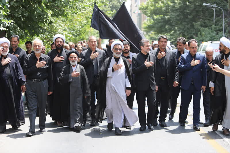 عرض ارادت اهالی خیابان آیتالله طالقانی شهر تهران به ساحت سیدالشهداء + تصاویر