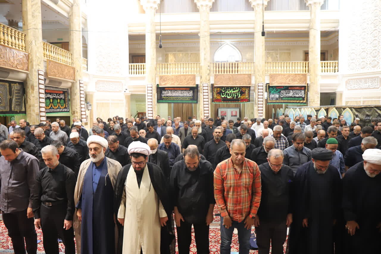 عرض ارادت اهالی خیابان آیتالله طالقانی شهر تهران به ساحت سیدالشهداء + تصاویر