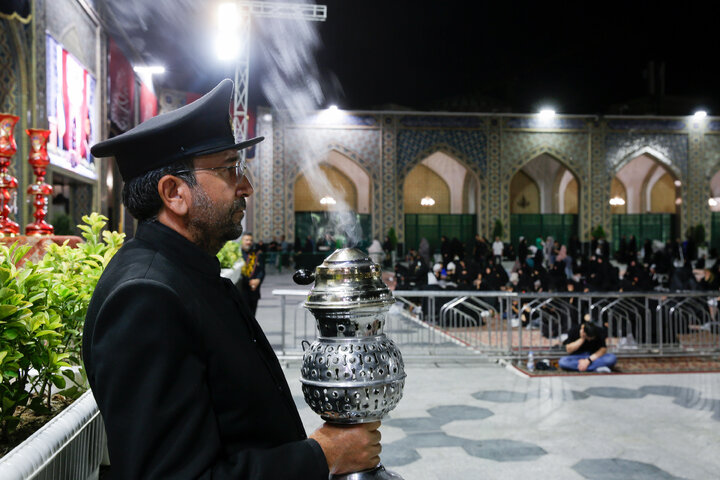 تقرير مصور/ برنامج« أبو القربة» في الحرم الرضوي الشریف