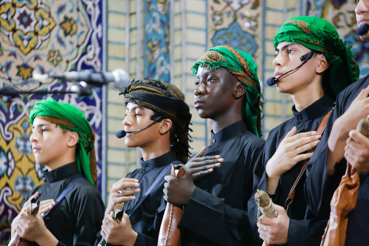 تقرير مصور/ برنامج« أبو القربة» في الحرم الرضوي الشریف