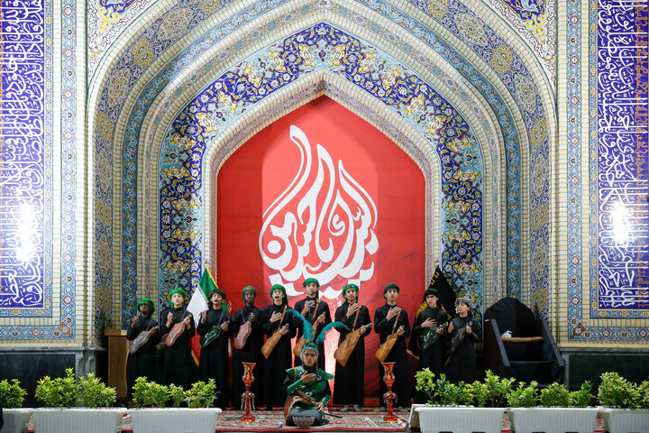 تقرير مصور/ برنامج« أبو القربة» في الحرم الرضوي الشریف