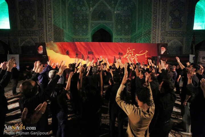 گزارش تصویری | مراسم عزاداری دهه اول محرم در هیئت رزمندگان اسلام شهر اصفهان