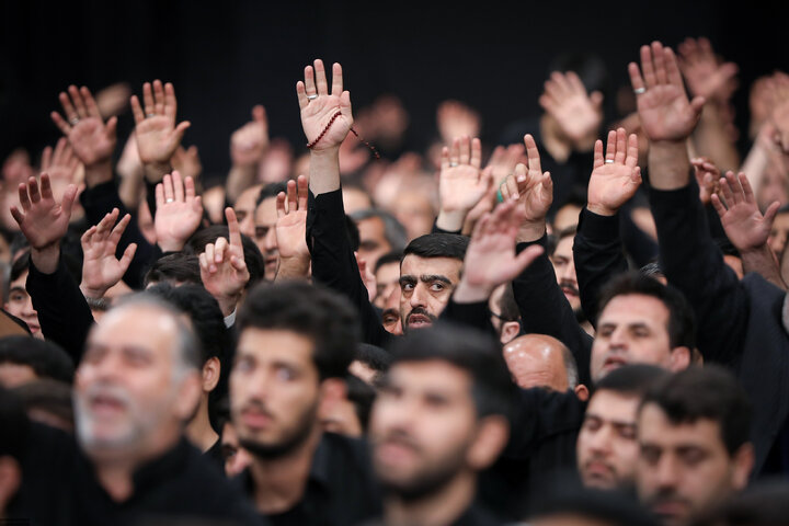 Photos: Third night of Muharram mourning ceremonies on eve of Tasu’a held in the Imam Khomeini (ra) Hussainiyah