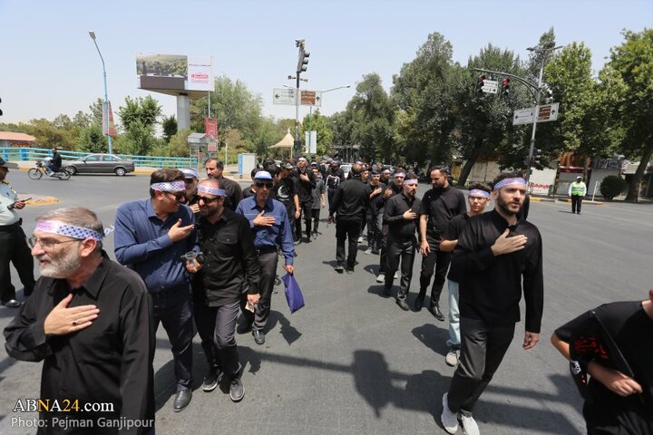 قافله عزاداری جوانان اصفهانی در روز تاسوعای حسینی