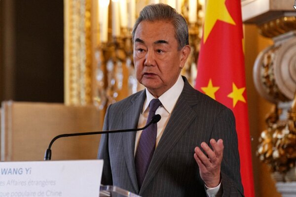 وزیر خارجه چین: حمله آمریکا به تأسیسات هسته‌ای ایران «وقیحانه» بود