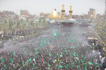 Miliyoyin Masoya Imam Husaini Ne As Sun Halarci Karbala Duk Da Tsananin Zafi