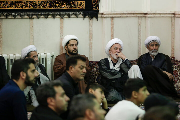 تقرير مصور/ مجلس عزاء ليلة تاسوعاء في حسينية الإمام الرضا (ع)