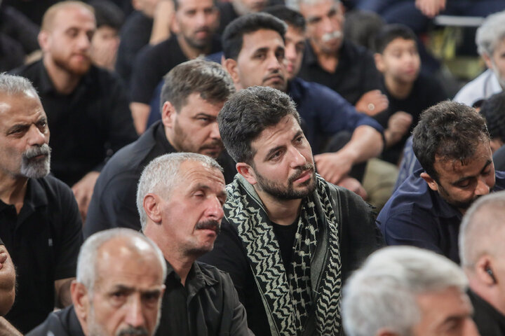 تقرير مصور/ أجواء ليلة تاسوعاء الحسيني في المرقد الرضوي المقدس