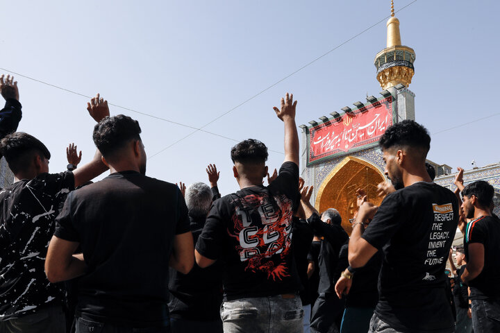 تقرير مصور/ مراسم عزاء تاسوعاء الحسین في الحرم الرضوي الشریف