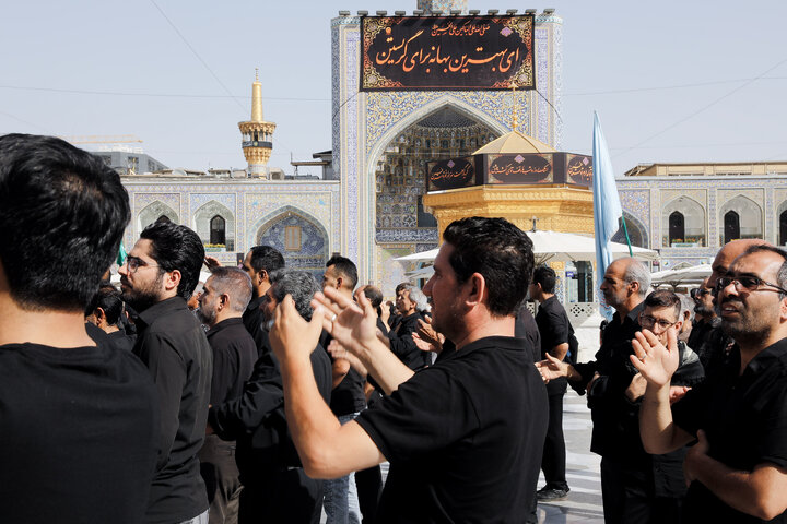 تقرير مصور/ مراسم عزاء تاسوعاء الحسین في الحرم الرضوي الشریف