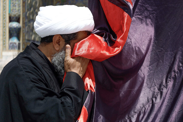 تقرير مصور/ مراسم عزاء تاسوعاء الحسین في الحرم الرضوي الشریف