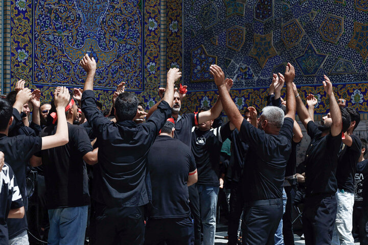 تقرير مصور/ مراسم عزاء تاسوعاء الحسین في الحرم الرضوي الشریف