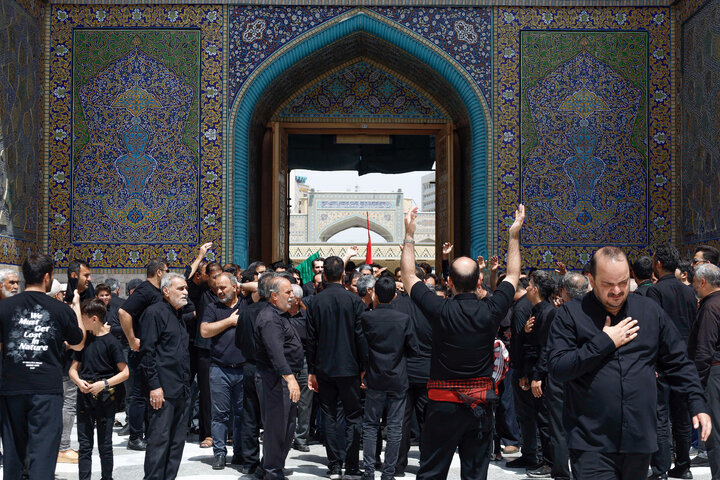 تقرير مصور/ مراسم عزاء تاسوعاء الحسین في الحرم الرضوي الشریف