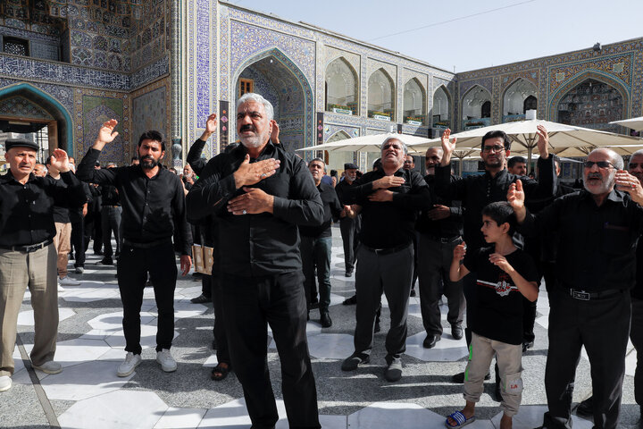 تقرير مصور/ مراسم عزاء تاسوعاء الحسین في الحرم الرضوي الشریف