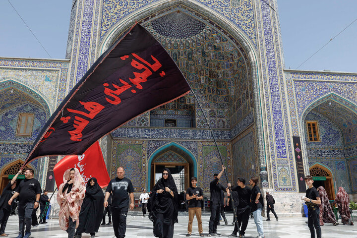 تقرير مصور/ مراسم عزاء تاسوعاء الحسین في الحرم الرضوي الشریف