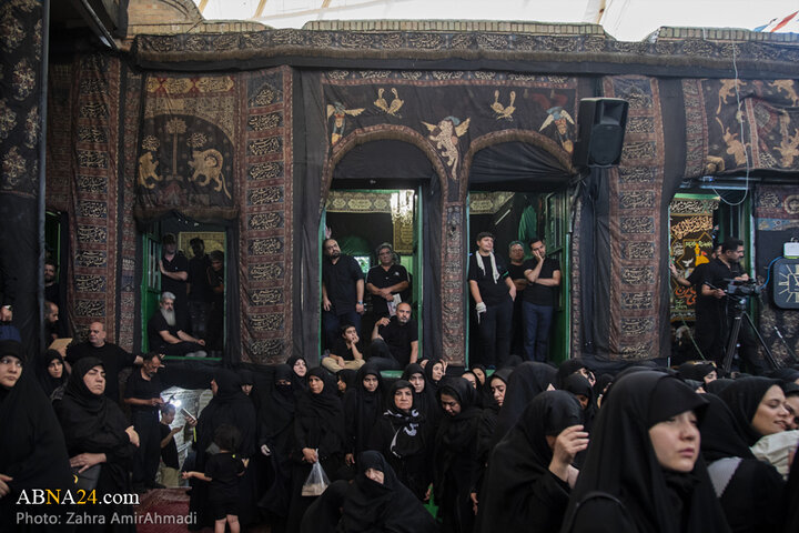 عزاداری حضرت اباعبدلله الحسین(ع) در حسینیه سادات اخوی تهران