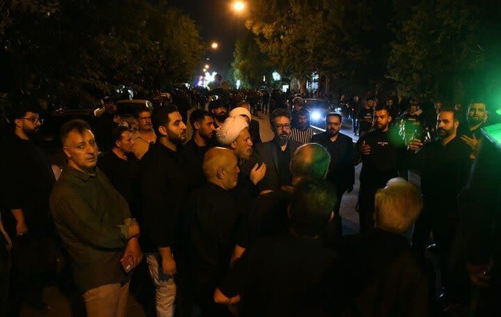 تصاویر| مراسم عزاداری هیئات مختلف شیراز در شب عاشورای حسینی