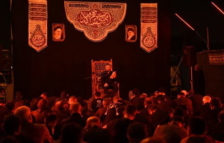 تصاویر| مراسم عزاداری هیئات مختلف شیراز در شب عاشورای حسینی