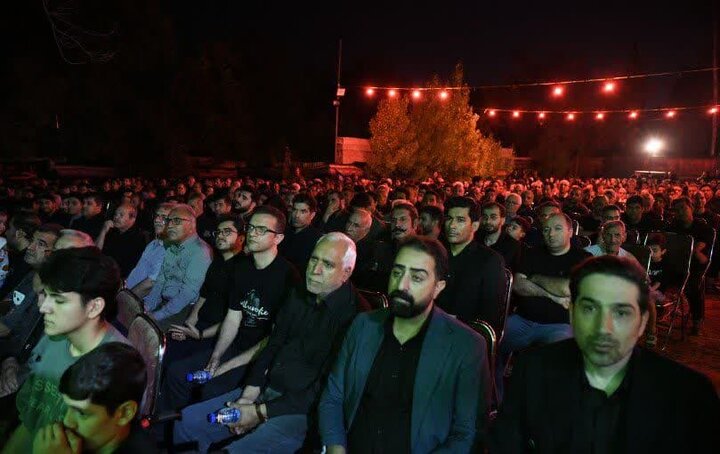 تصاویر| مراسم عزاداری هیئات مختلف شیراز در شب عاشورای حسینی