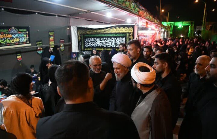 تصاویر| مراسم عزاداری هیئات مختلف شیراز در شب عاشورای حسینی