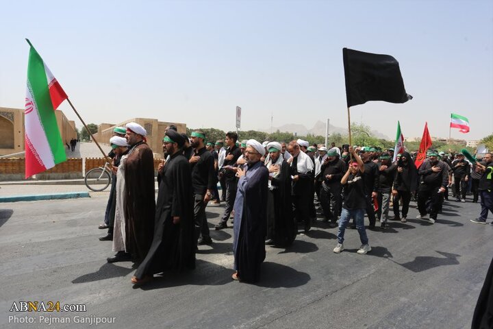 قافله عزا و حماسه هیئت «رزمندگان اسلام» اصفهان در روز عاشورای حسینی